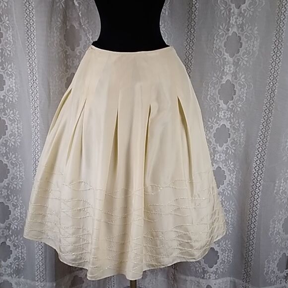 TALBOTS SILK 100% WOMEN'S SKIRT SIZE 12 COLOR CREAM - Picture 3 of 11